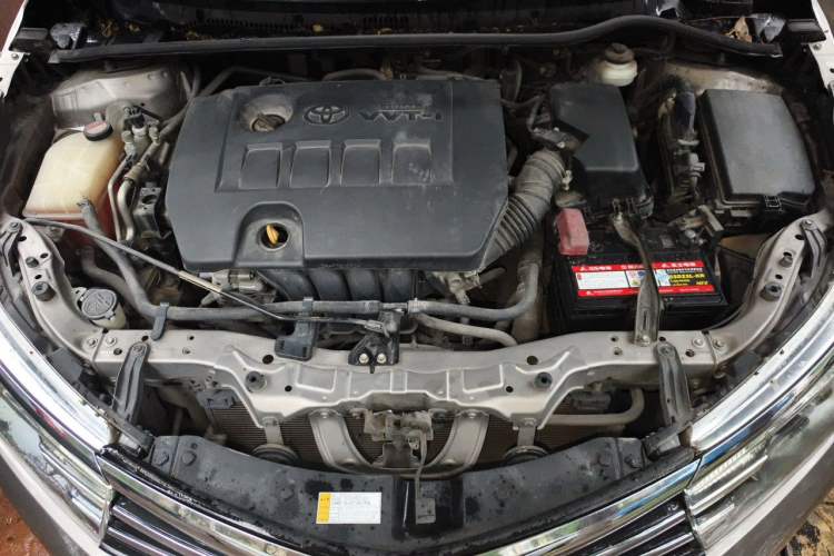 Used Toyota Corolla 2014 1.6L CVT GL Engine Bay