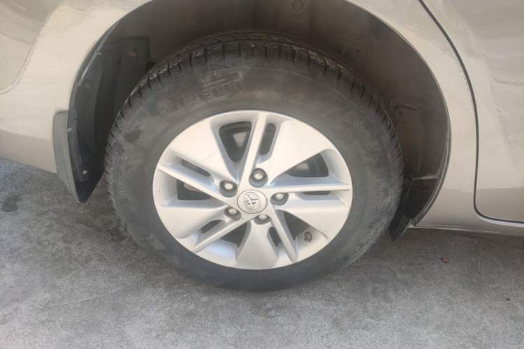 Used Toyota Corolla 2014 1.6L CVT GL Exterior 2