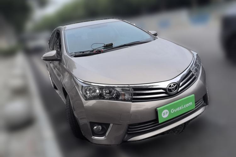 Used Toyota Corolla 2014 1.6L CVT GLX-i Front Right 45 Deg