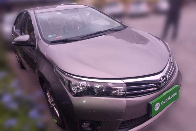 Used Toyota Corolla 2014 1.6L CVT GL Front Right 45 Deg