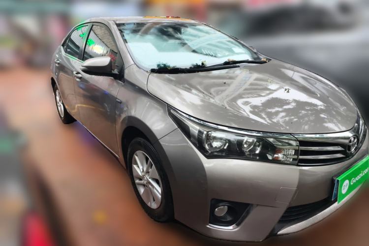 Used Toyota Corolla 2014 1.6L CVT GL Front Right 45 Deg