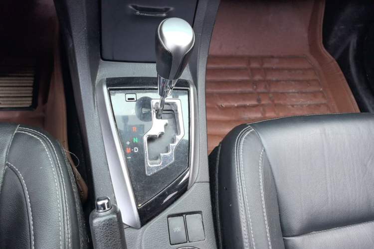 Used Toyota Corolla 2014 1.6L CVT GLX-i Gear Lever