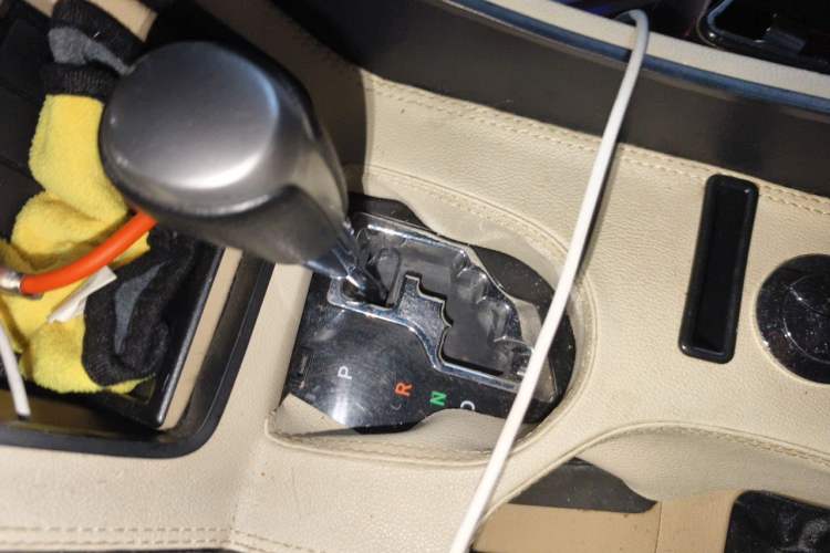 Used Toyota Corolla 2014 1.6L CVT GL Gear Lever