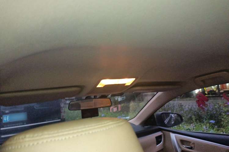 Used Toyota Corolla 2014 1.6L CVT GL Headliner