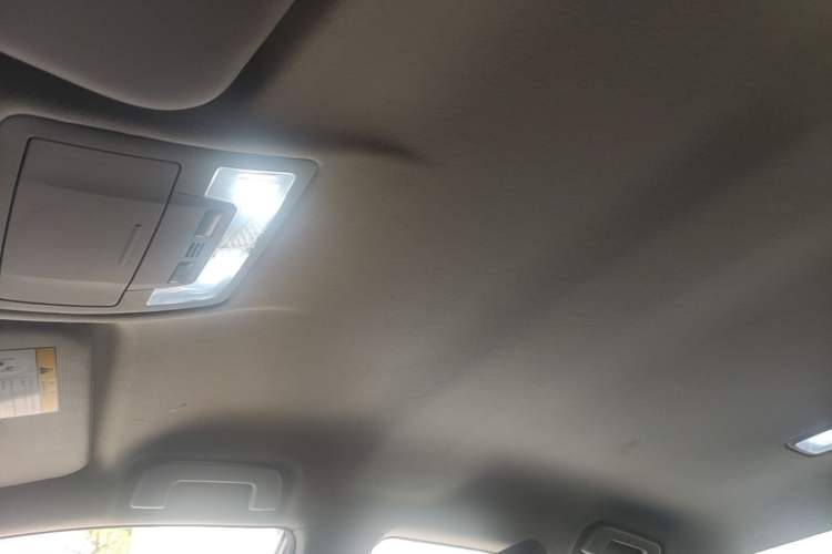 Used Toyota Corolla 2014 1.6L CVT GL Headliner