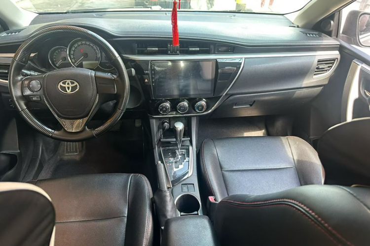 Used Toyota Corolla 2014 1.6L CVT GL Interior 2