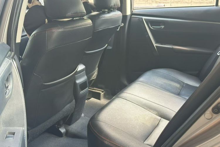 Used Toyota Corolla 2014 1.6L CVT GL Interior 3