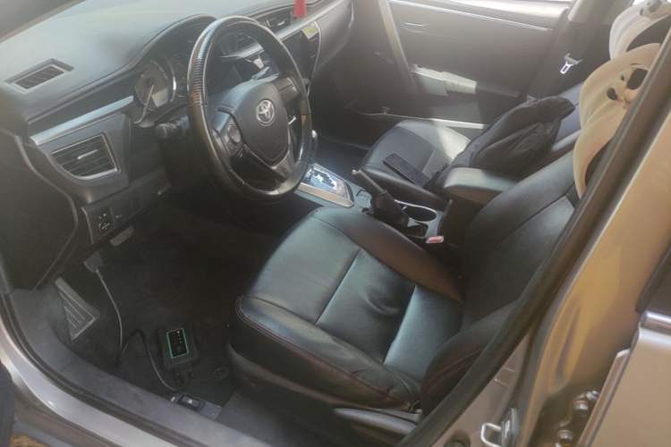 Used Toyota Corolla 2014 1.6L CVT GL Left Front Seat