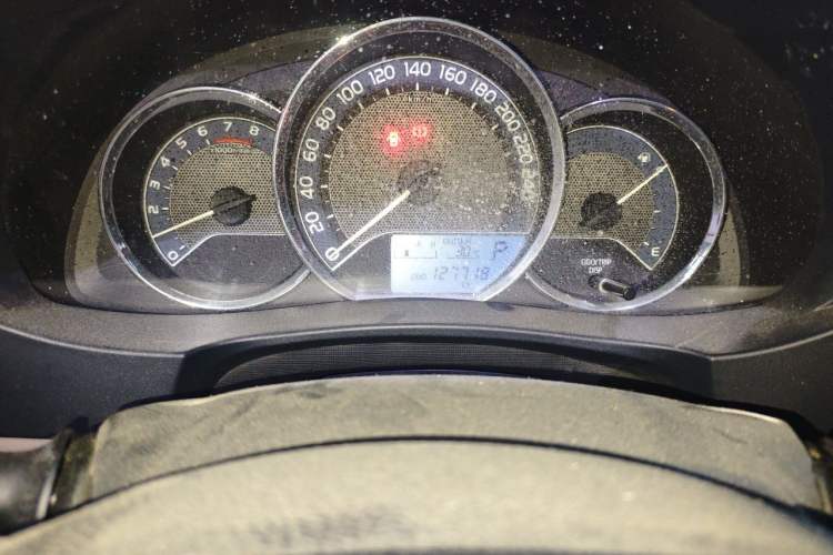 Used Toyota Corolla 2014 1.6L CVT GL Odometer Close Up