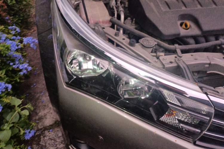 Used Toyota Corolla 2014 1.6L CVT GL Right Front Headlight
