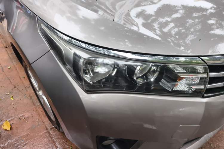 Used Toyota Corolla 2014 1.6L CVT GL Right Front Headlight