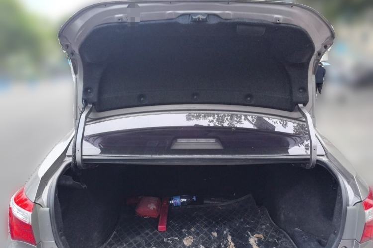 Used Toyota Corolla 2014 1.6L CVT GLX-i Trunk