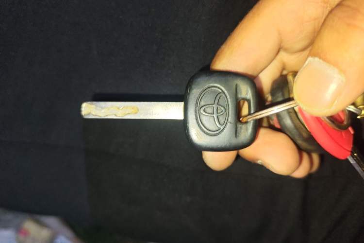 Used Toyota Corolla 2014 1.6L CVT GL Vehicle Key