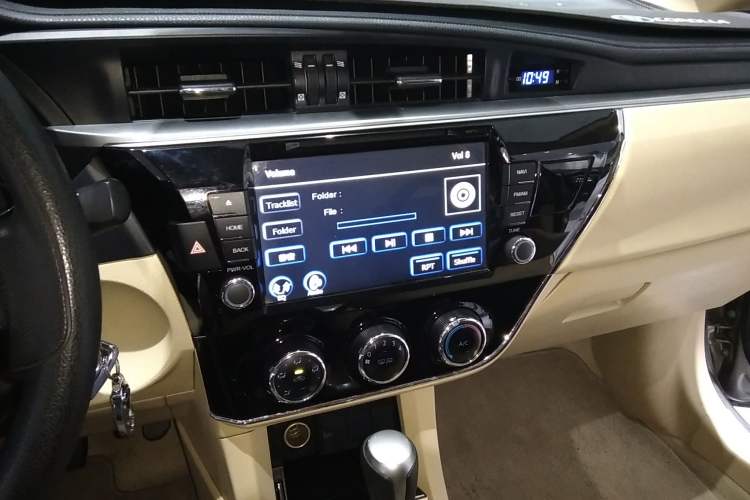 Used Toyota Corolla 2014 1.6L CVT GL Audio And AC Panel