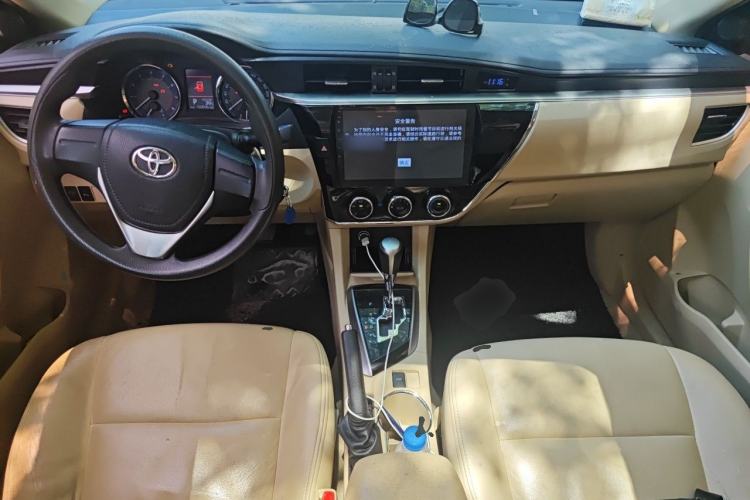 Used Toyota Corolla 2014 1.6L CVT GL-i Center Console