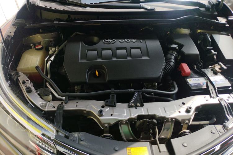 Used Toyota Corolla 2014 1.6L CVT GL Engine Bay