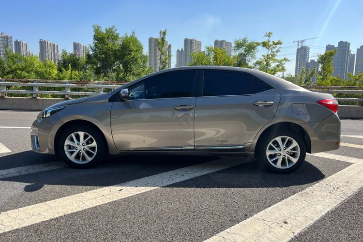 Used Toyota Corolla 2014 1.6L CVT GL-i Leather Edition Exterior 3