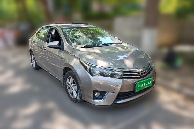 Used Toyota Corolla 2014 1.6L CVT GL Front Right 45 Deg