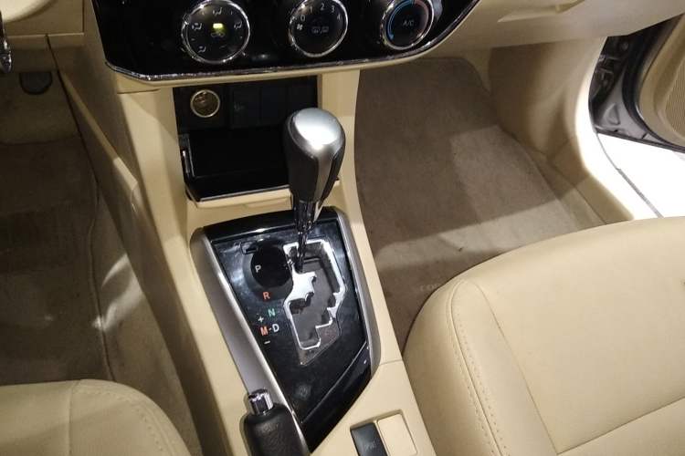 Used Toyota Corolla 2014 1.6L CVT GL Gear Lever