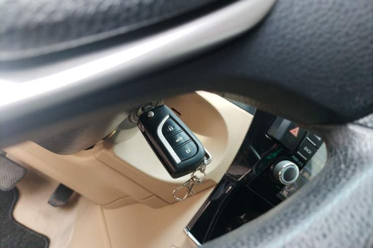 Used Toyota Corolla 2014 1.6L CVT GL Interior 1