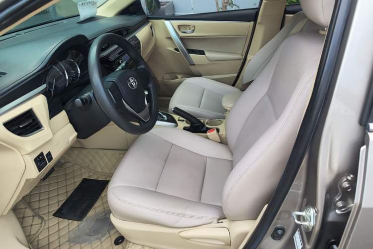 Used Toyota Corolla 2014 1.6L CVT GL Left Front Seat