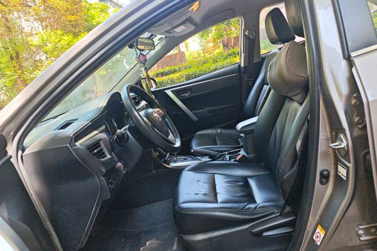 Used Toyota Corolla 2014 1.6L CVT GL Left Front Seat