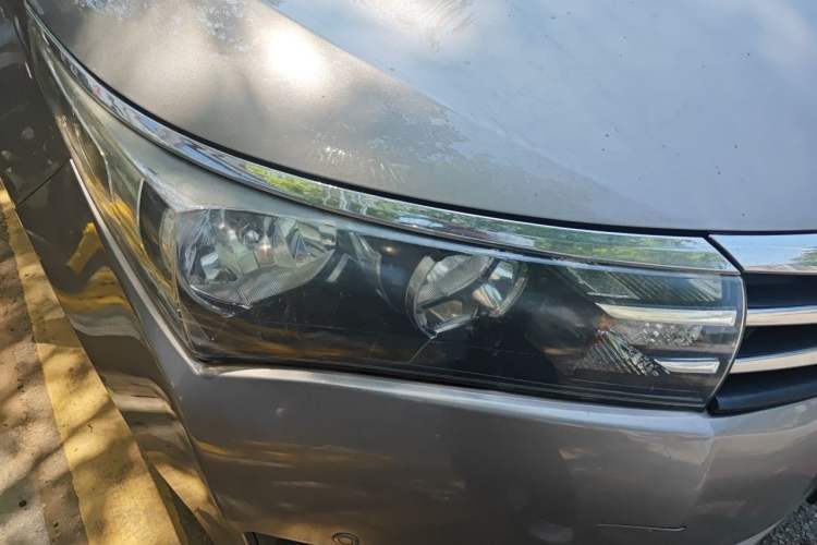 Used Toyota Corolla 2014 1.6L CVT GL-i Right Front Headlight