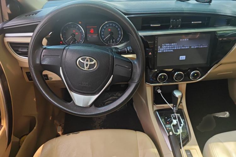 Used Toyota Corolla 2014 1.6L CVT GL-i Steering Wheel