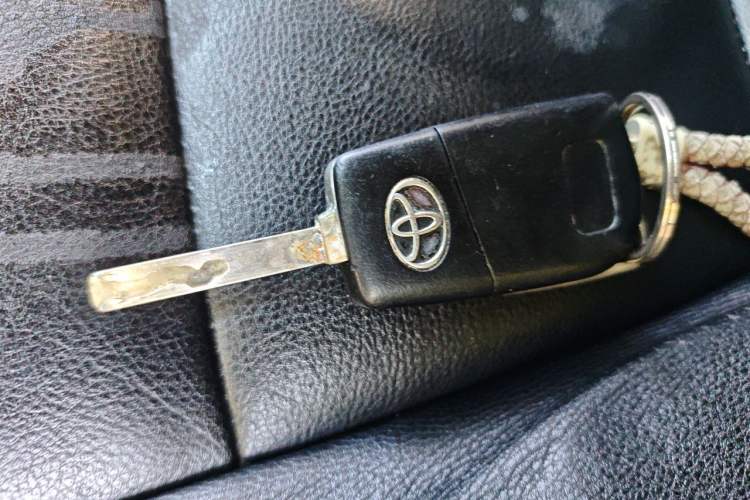 Used Toyota Corolla 2014 1.6L CVT GL Vehicle Key