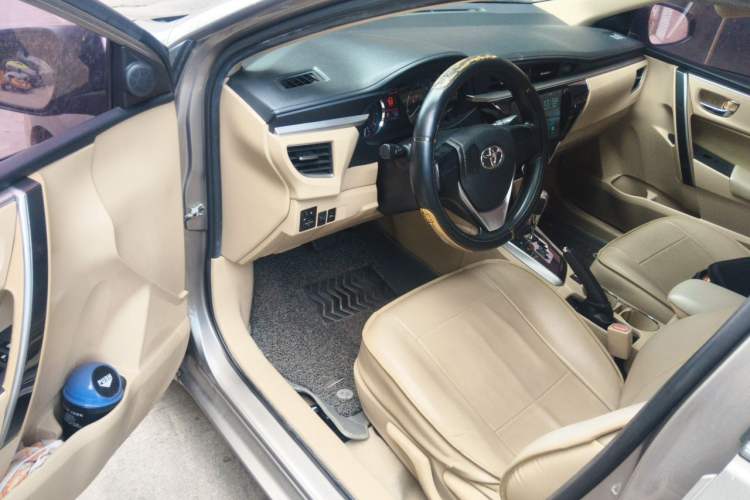 Used Toyota Corolla 2014 1.6L CVT GL-i Driver Seat