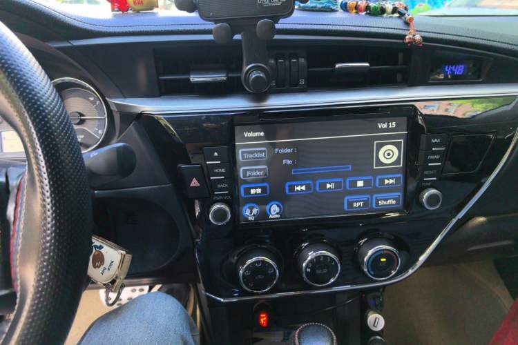Used Toyota Corolla 2014 1.6L CVT GL Audio And AC Panel