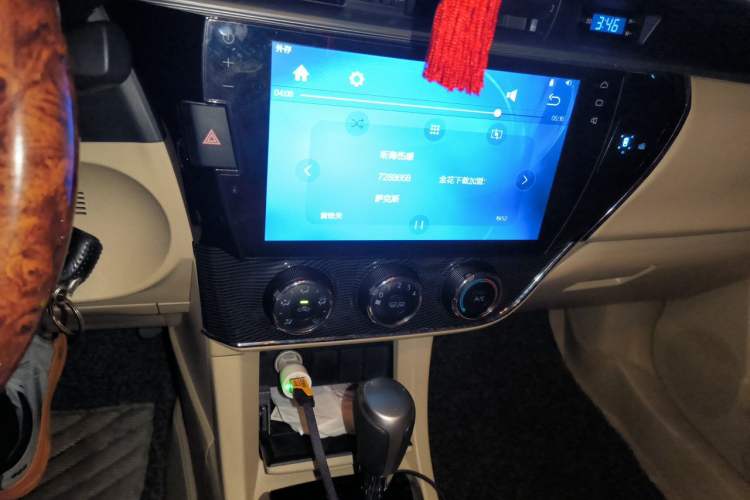 Used Toyota Corolla 2014 1.6L CVT GL-i Audio And AC Panel