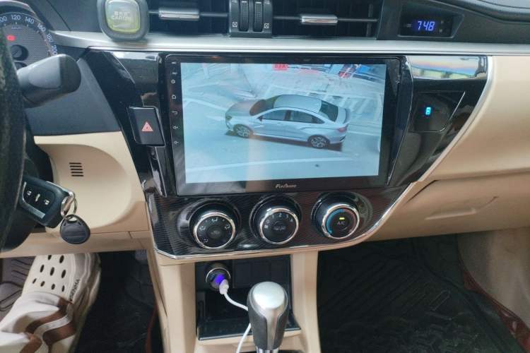 Used Toyota Corolla 2014 1.6L CVT GL-i Audio And AC Panel