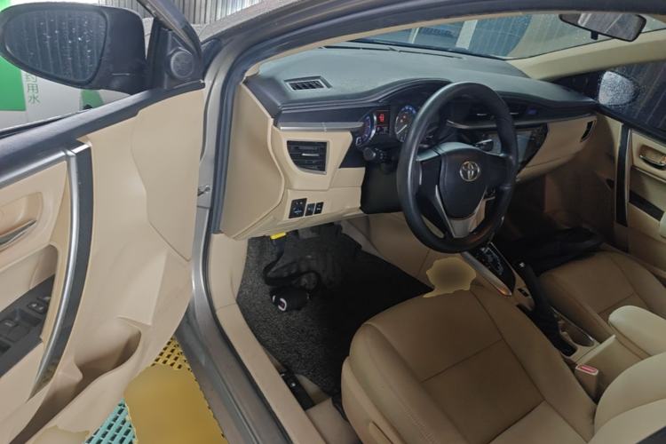 Used Toyota Corolla 2014 1.6L CVT GL-i Driver Seat