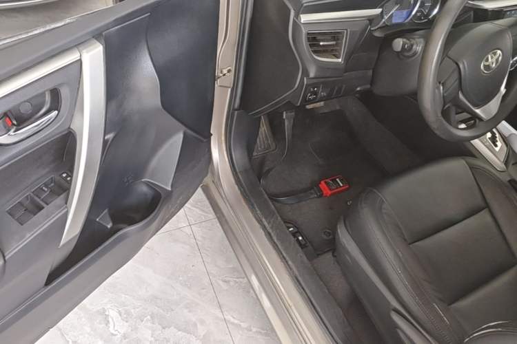 Used Toyota Corolla 2014 1.6L CVT GL Driver Seat