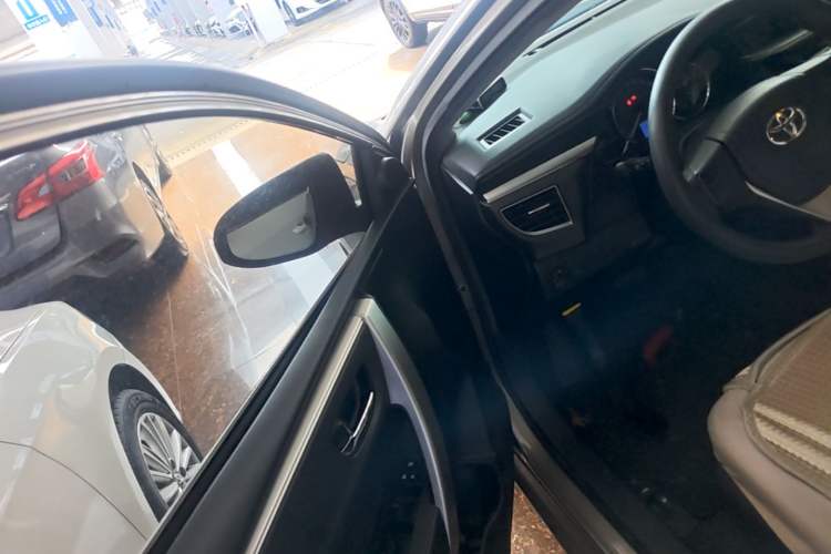 Used Toyota Corolla 2014 1.6L CVT GL Driver Seat