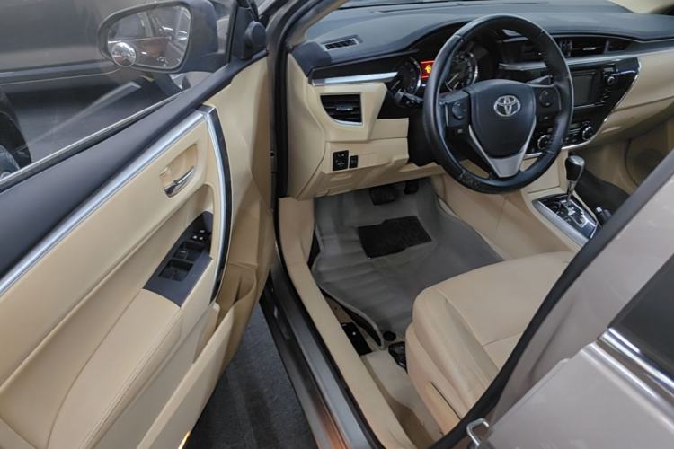 Used Toyota Corolla 2014 1.6L CVT GLX-i Driver Seat