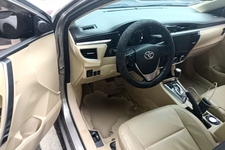 Used Toyota Corolla 2014 1.6L CVT GL-i Leather Edition Driver Seat