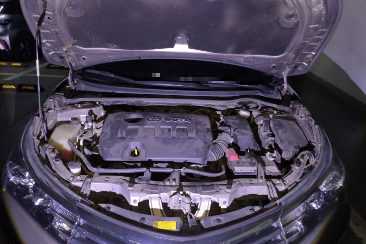 Used Toyota Corolla 2014 1.6L CVT GL-i Engine Bay