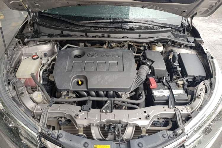 Used Toyota Corolla 2014 1.6L CVT GL-i Leather Edition Engine Bay