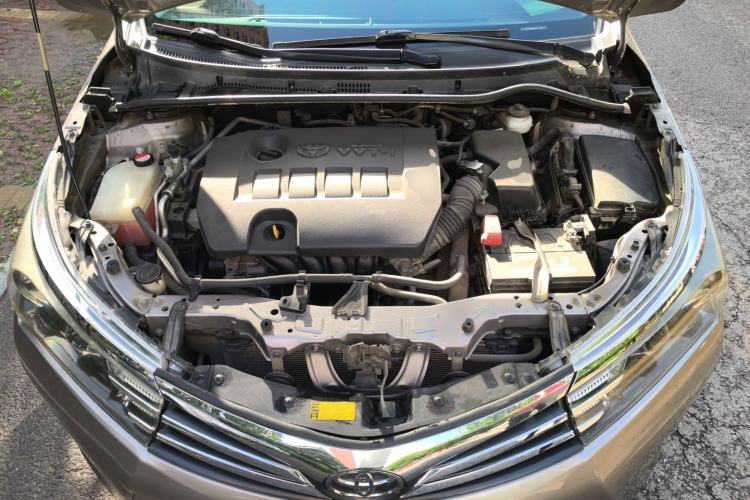 Used Toyota Corolla 2014 1.6L CVT GL Engine Bay