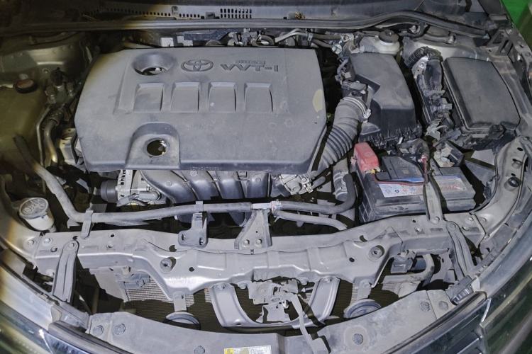 Used Toyota Corolla 2014 1.6L CVT GL Engine Bay