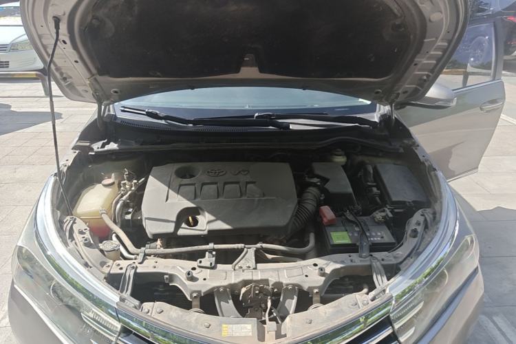 Used Toyota Corolla 2014 1.6L CVT GL-i Engine Bay