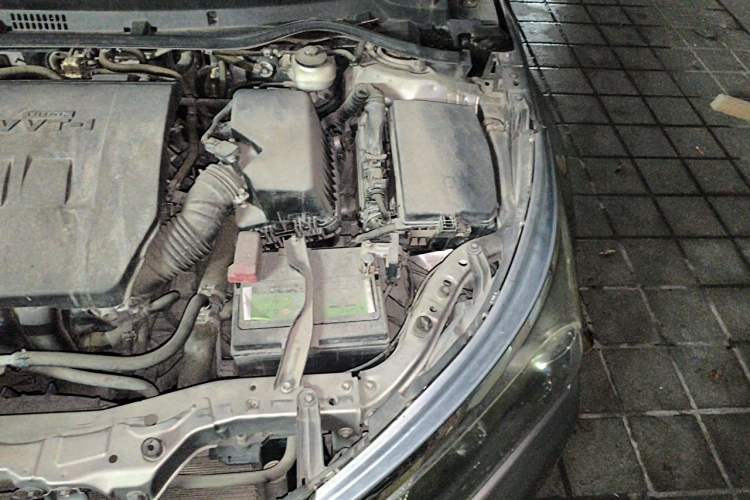 Used Toyota Corolla 2014 1.6L CVT GL Engine Bay Left