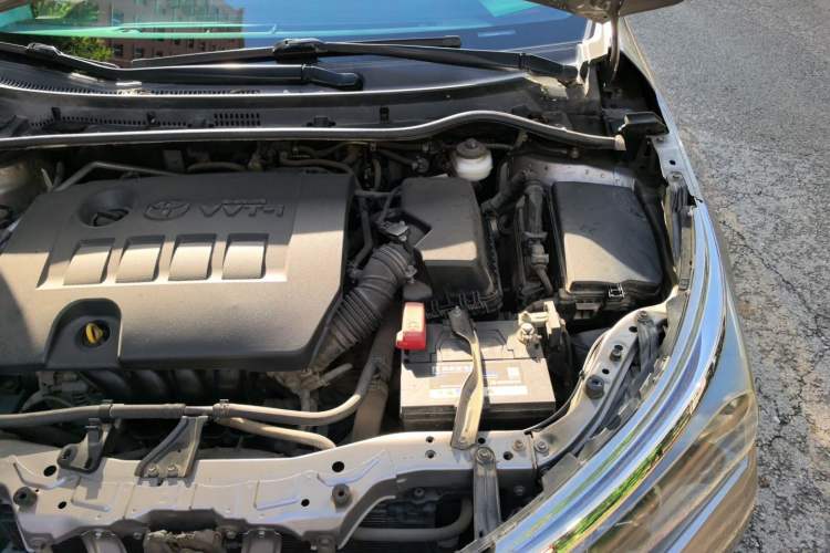 Used Toyota Corolla 2014 1.6L CVT GL Engine Bay Left