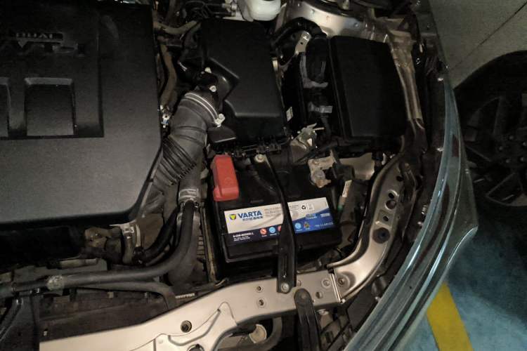 Used Toyota Corolla 2014 1.6L CVT GL-i Engine Bay Left