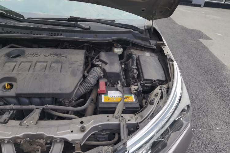 Used Toyota Corolla 2014 1.6L CVT GL Engine Bay Left