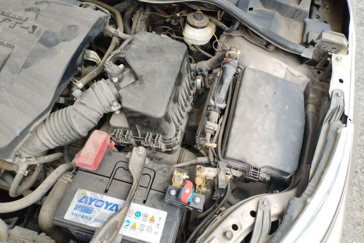 Used Toyota Corolla 2014 1.6L CVT GL-i Engine Bay Left