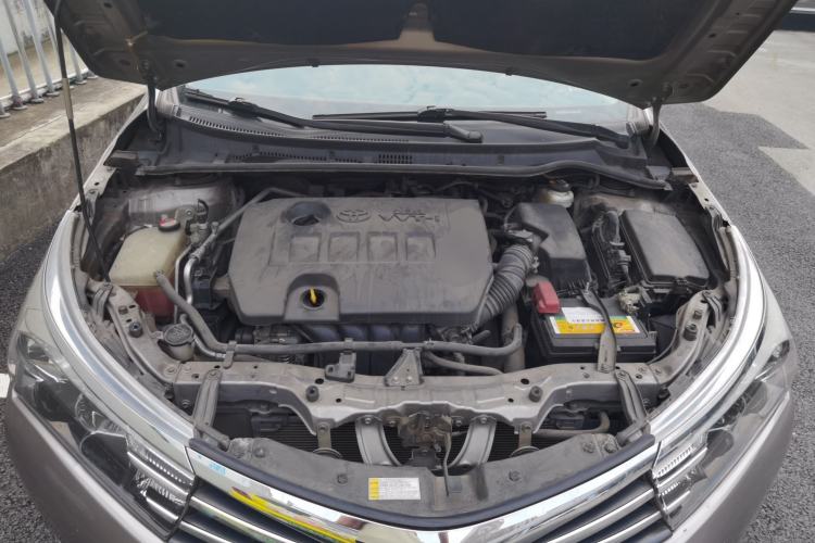 Used Toyota Corolla 2014 1.6L CVT GL Engine Bay