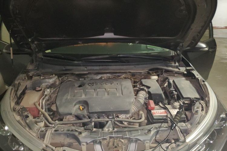 Used Toyota Corolla 2014 1.6L CVT GL-i Engine Bay